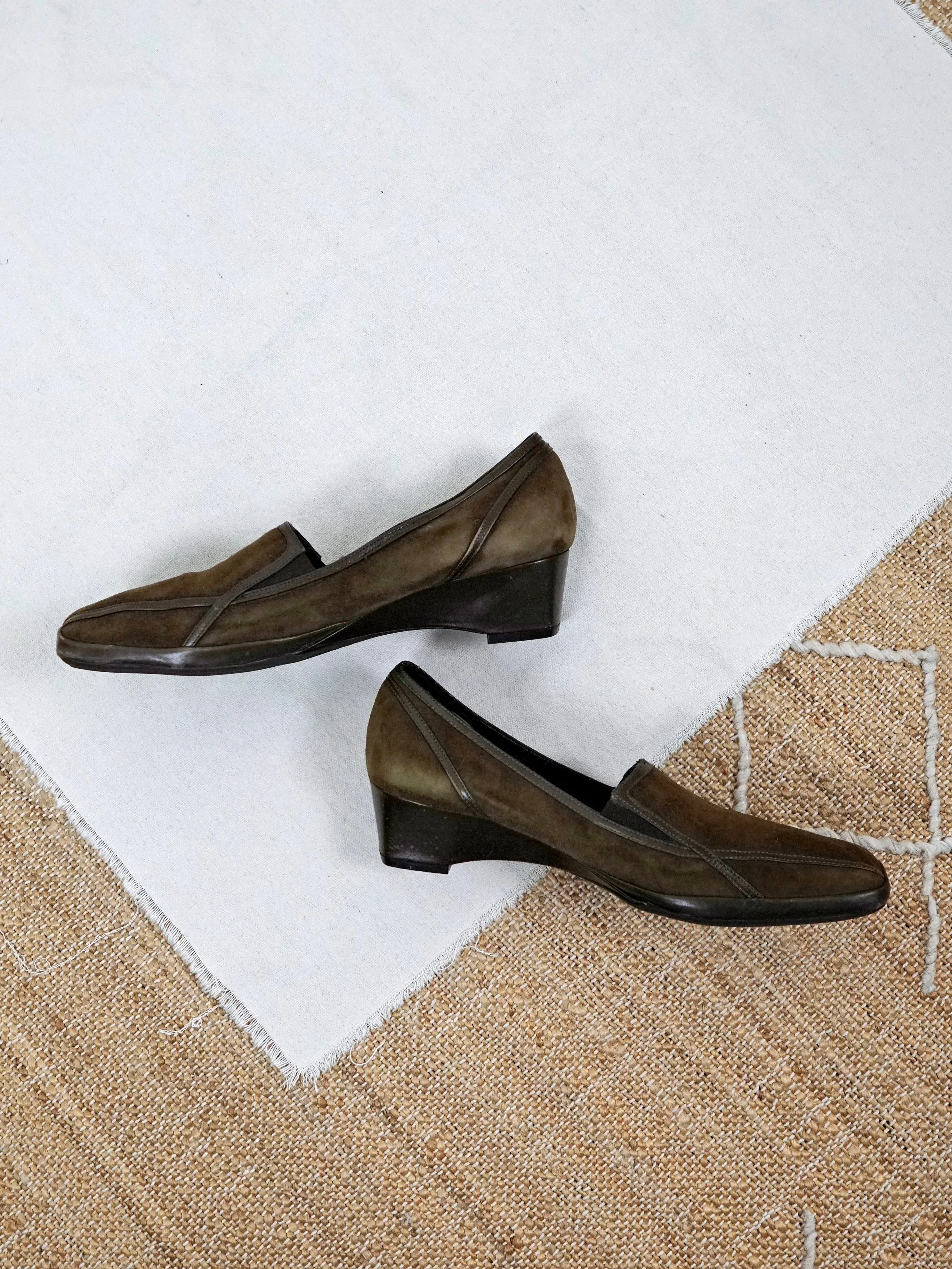Amalfi by Rangoni Olive Suede Shoes | 10 N