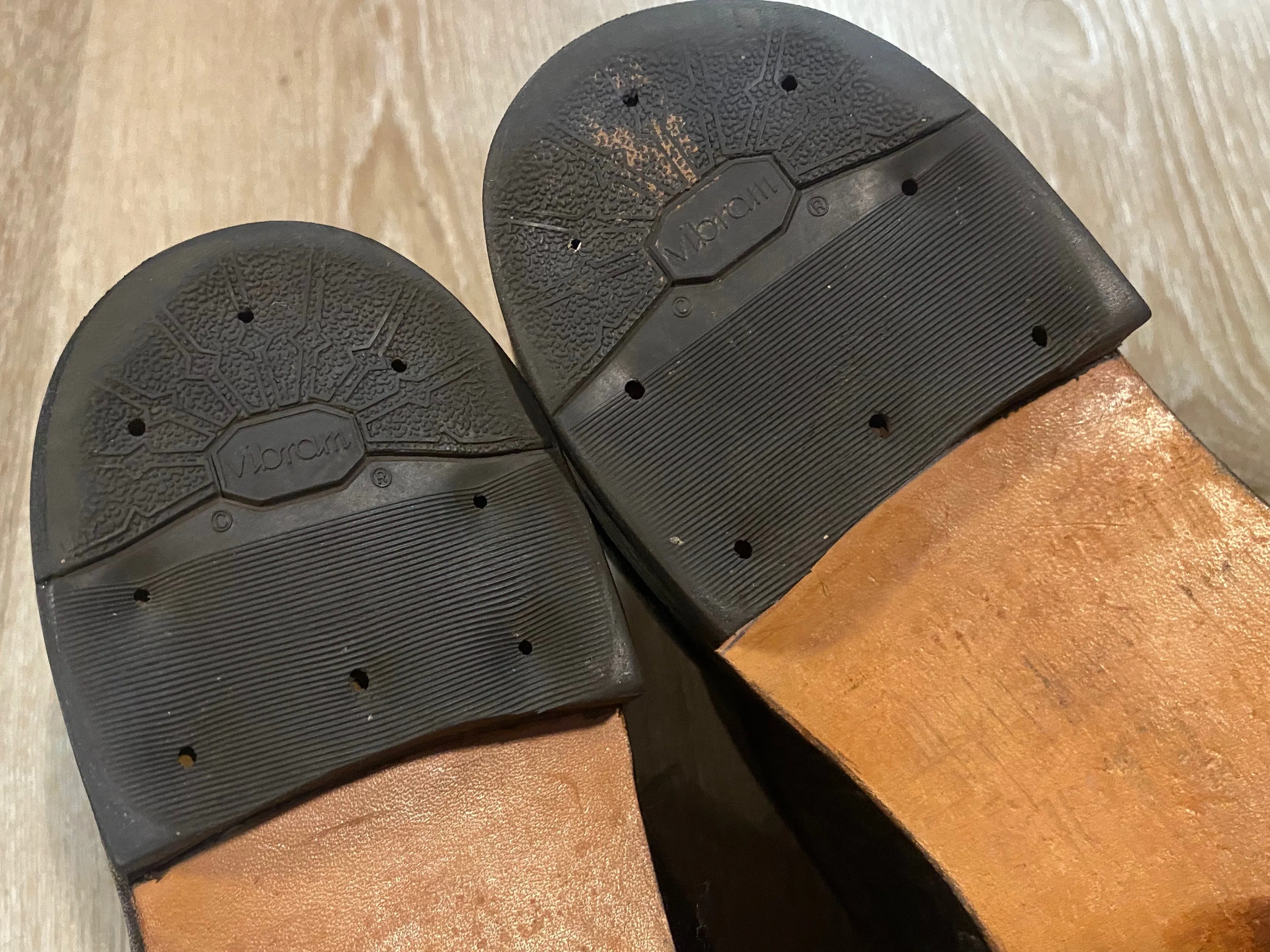 Hartt Derby Shoes 8M 41 (Canada)
